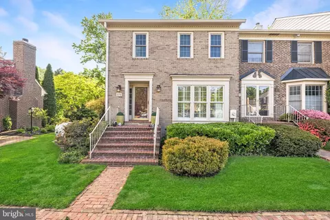 10718 Brewer House Rd, Rockville, MD 20852