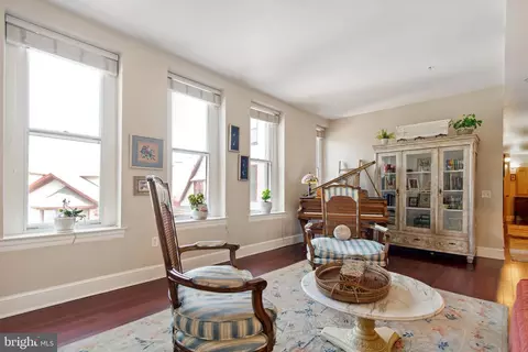 Living - 9610 Dewitt Dr #B312, Silver Spring, MD 20910 photo 3 of 3