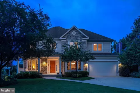 5116 Manning Dr, Bethesda, MD 20814
