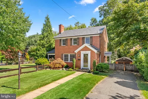 218 Saint Lawrence Dr, Silver Spring, MD 20901 photo 3