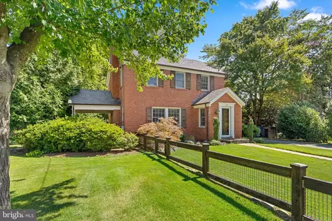 218 Saint Lawrence Dr, Silver Spring, MD 20901