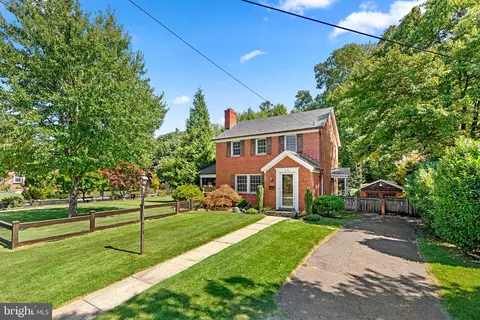 218 Saint Lawrence Dr, Silver Spring, MD 20901 photo 4