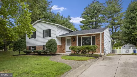 12009 Suffolk Ter, Gaithersburg, MD 20878