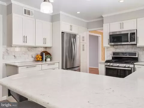 15445 Tindlay St, Silver Spring, MD 20905 photo 8