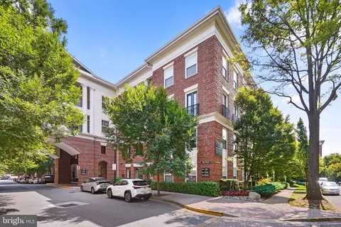 1 Arch Pl #223, Gaithersburg, MD 20878