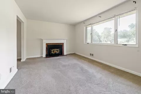 2305 Douglas Ct, Silver Spring, MD 20902 photo 5