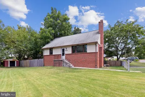 2305 Douglas Ct, Silver Spring, MD 20902 photo 2