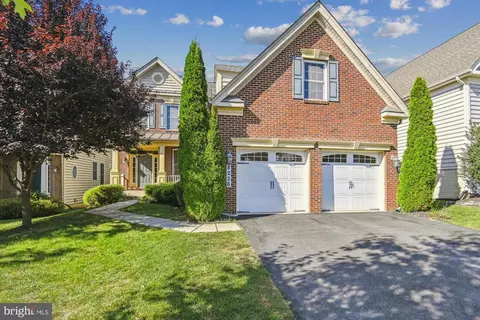 8226 Castanea Ln, Derwood, MD 20855