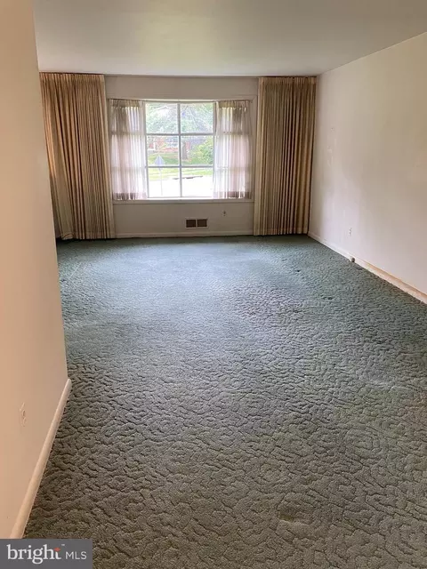 1301 Xaveria Dr, Silver Spring, MD 20903 photo 9