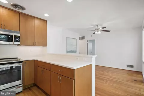 3913 Rickover Rd, Silver Spring, MD 20902 photo 12