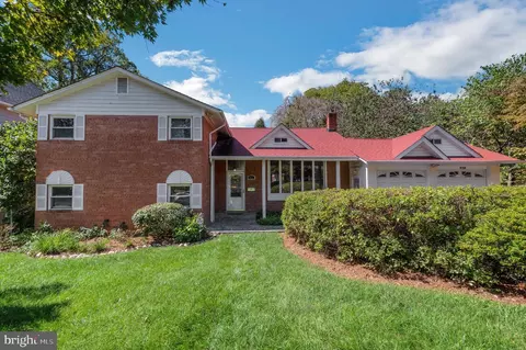 9132 Kirkdale Rd, Bethesda, MD 20817