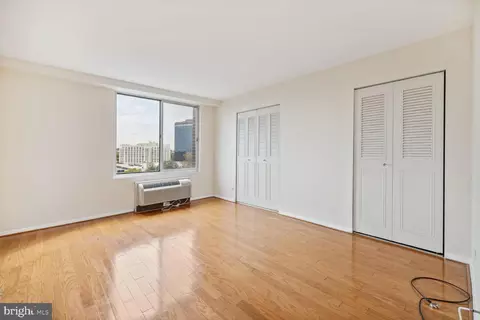 9701 Fields Rd #502, Gaithersburg, MD 20878 photo 2