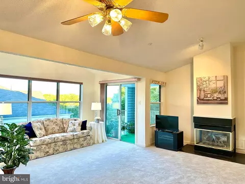 2601 Camelback Ln #12-10, Silver Spring, MD 20906 photo 9