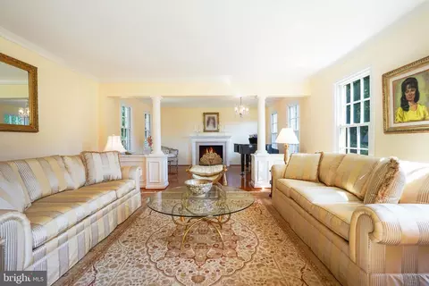 14716 Silverstone Dr, Silver Spring, MD 20905 photo 4