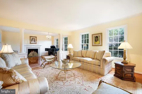 14716 Silverstone Dr, Silver Spring, MD 20905 photo 5