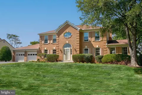 14716 Silverstone Dr, Silver Spring, MD 20905 photo 2
