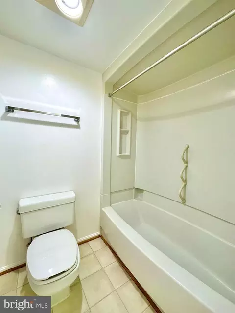 15100 Interlachen Dr #108, Silver Spring, MD 20906 photo 12