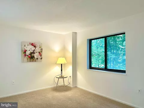 15100 Interlachen Dr #108, Silver Spring, MD 20906 photo 15