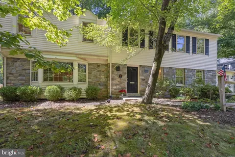 1088 Larkspur Ter, Rockville, MD 20850