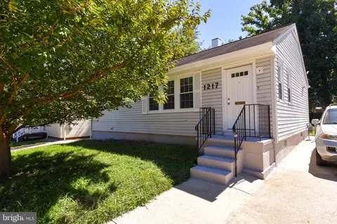 1217 Highwood Rd, Rockville, MD 20851