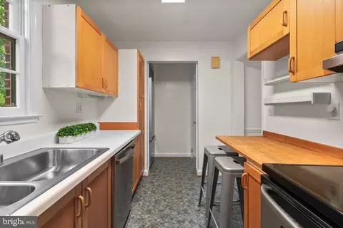 248 Whitmoor Ter, Silver Spring, MD 20901 photo 12
