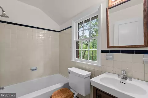 248 Whitmoor Ter, Silver Spring, MD 20901 photo 19