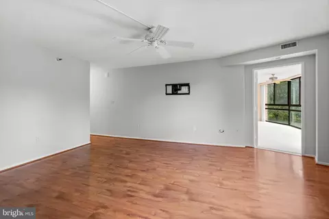 15107 Interlachen Dr #2-418, Silver Spring, MD 20906 photo 23