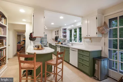 2801 Barker St, Silver Spring, MD 20910 photo 12