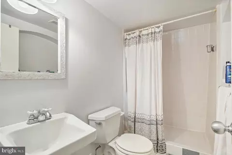2801 Barker St, Silver Spring, MD 20910 photo 42