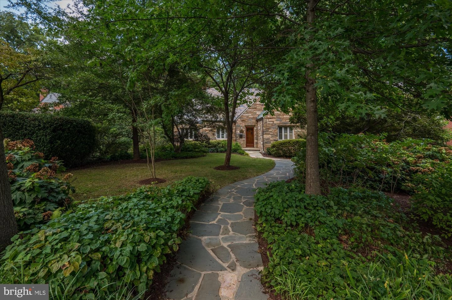 1215 Highland Dr, Silver Spring, MD 20910 photo 3