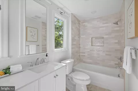 1215 Highland Dr, Silver Spring, MD 20910 photo 33