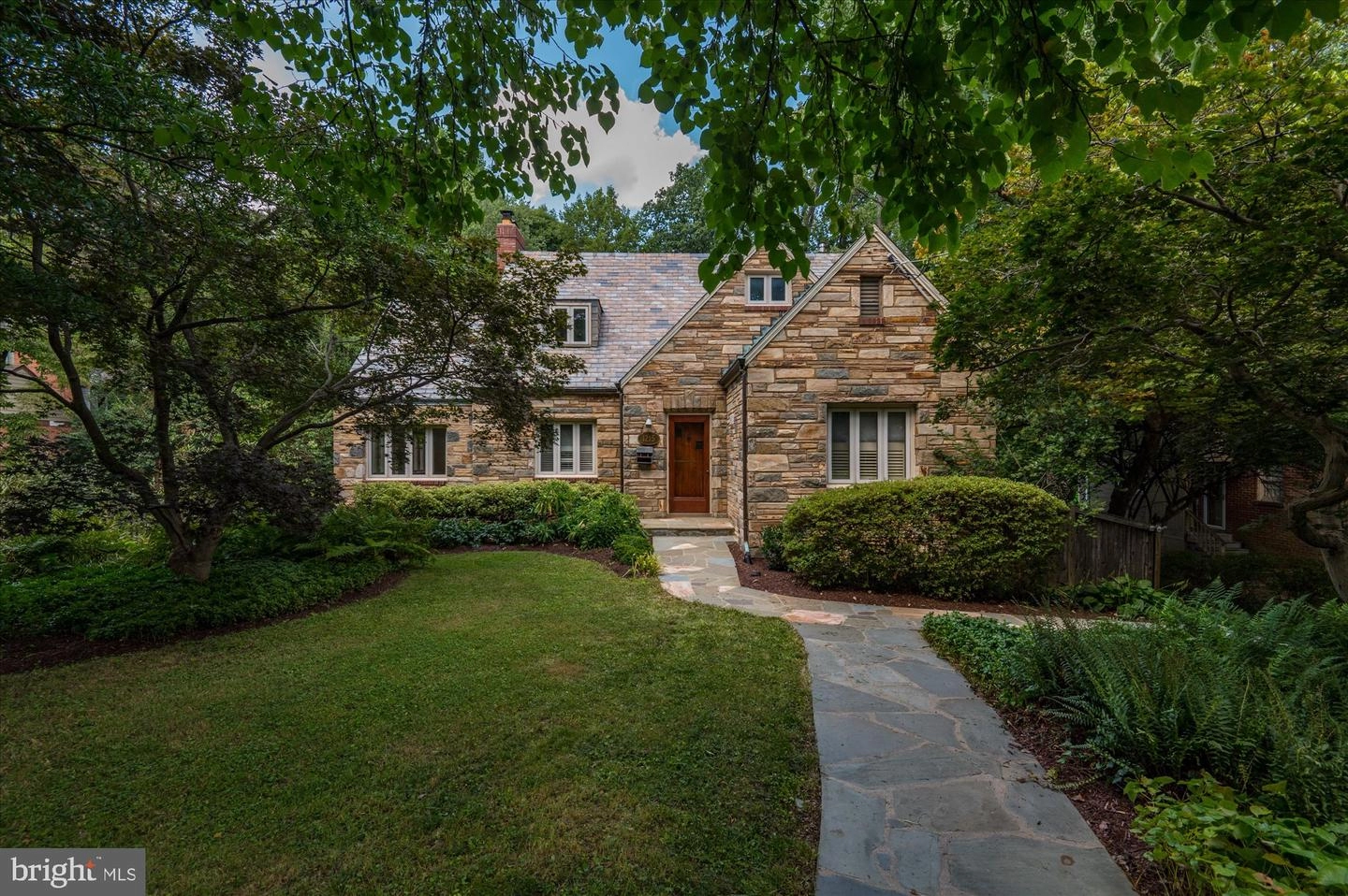 1215 Highland Dr, Silver Spring, MD 20910 photo 1