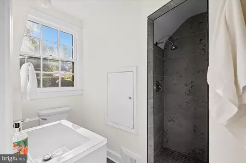 9334 Harvey Rd, Silver Spring, MD 20910 photo 30