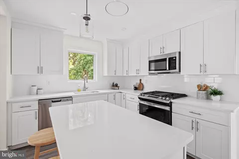 9334 Harvey Rd, Silver Spring, MD 20910 photo 18