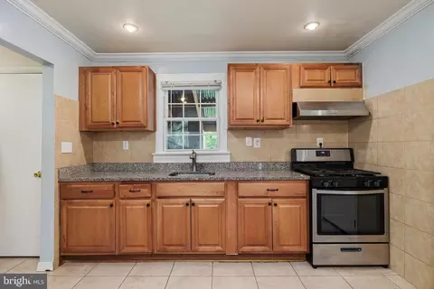 2812 Urbana Dr, Silver Spring, MD 20906 photo 9