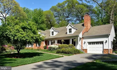 10405 Gary Rd, Potomac, MD 20854