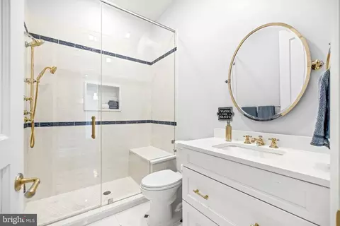 Bath - 9819 Newhall Rd, Potomac, MD 20854 photo 6 of 11