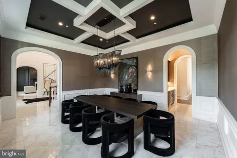 Dining - 9819 Newhall Rd, Potomac, MD 20854 photo 1 of 2