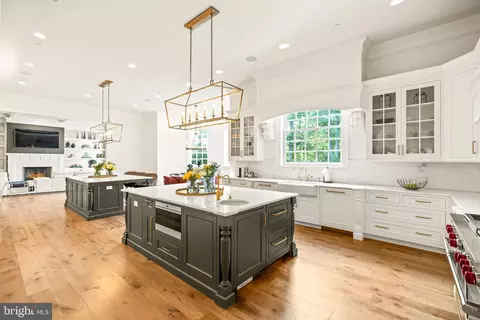 Kitchen - 9819 Newhall Rd, Potomac, MD 20854 photo 3 of 5
