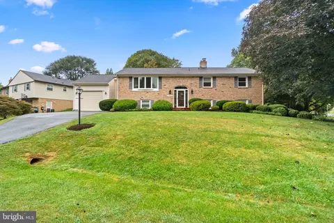 19328 Madison House St, Olney, MD 20832