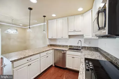 3620 Gleneagles Dr #9-2E, Silver Spring, MD 20906