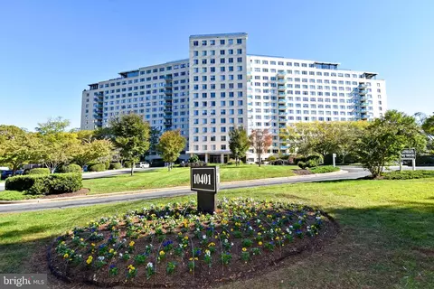 10401 Grosvenor Pl #525, Rockville, MD 20852