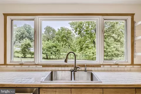 14721 Old Barn Ct, Silver Spring, MD 20905 photo 12