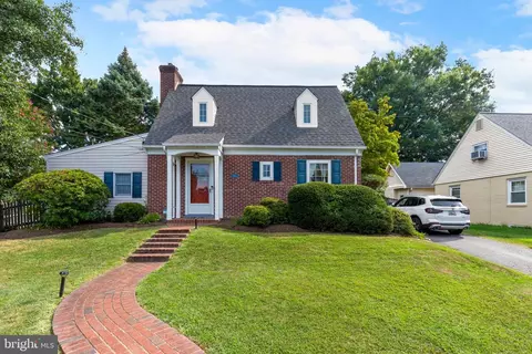 9911 Merwood Ln, Silver Spring, MD 20901 photo 2