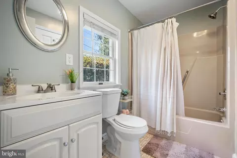 9911 Merwood Ln, Silver Spring, MD 20901 photo 14
