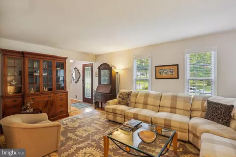 14201 Piccadilly Rd, Silver Spring, MD 20906 photo 4