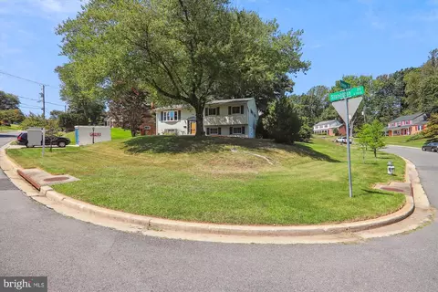 11728 Stonington Pl, Silver Spring, MD 20902 photo 4
