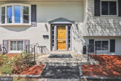 11728 Stonington Pl, Silver Spring, MD 20902 photo 3