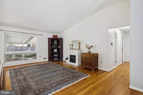 11728 Stonington Pl, Silver Spring, MD 20902 photo 10