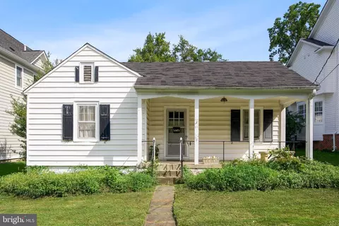 5519 Southwick St, Bethesda, MD 20817